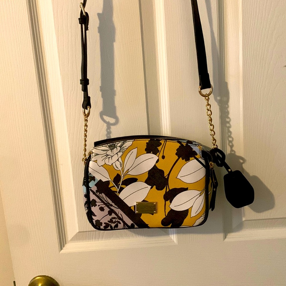 Ellen Tracy, Crossbody bag
